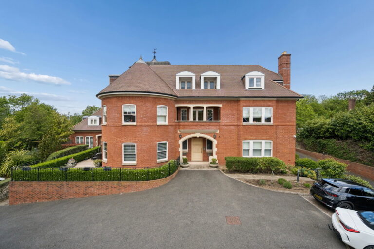 Flat 3 Valency House, Northwood, HA6 3BF