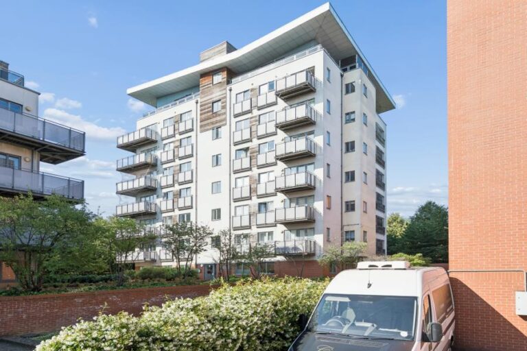 Agate House, Acton