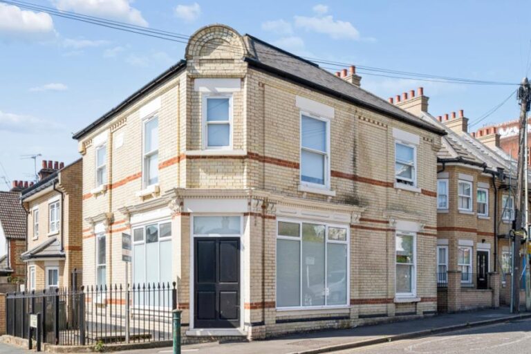 St. Johns Road, Watford