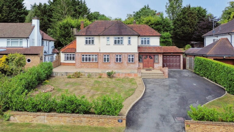 Park View Road, Pinner Hill, Pinner HA5