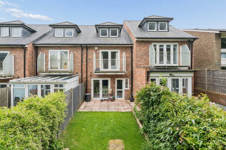 Thirlmere Gardens, Northwood, HA6 2RU