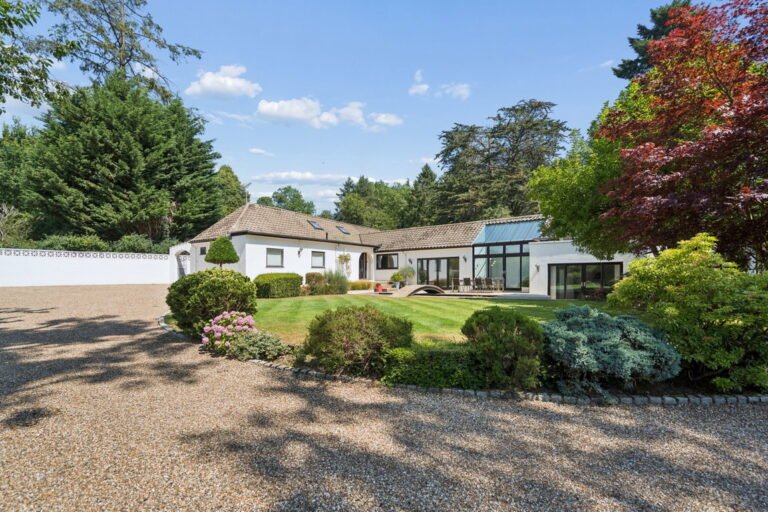 Nottingham Road North, Heronsgate, Chorleywood, Herts, WD3 5DB