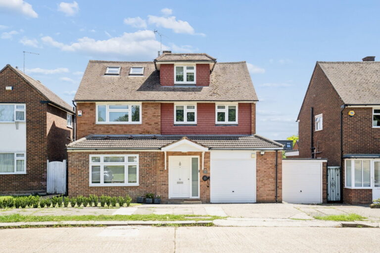 Meredith Close, Pinner, HA5 4RP