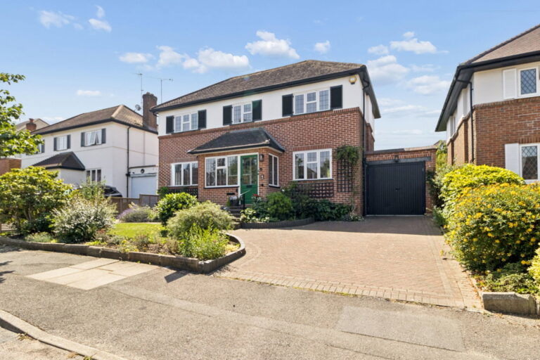 Malpas Drive, Pinner, HA5 1DQ