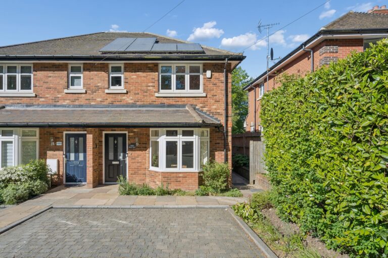 White Lion Road, Little Chalfont