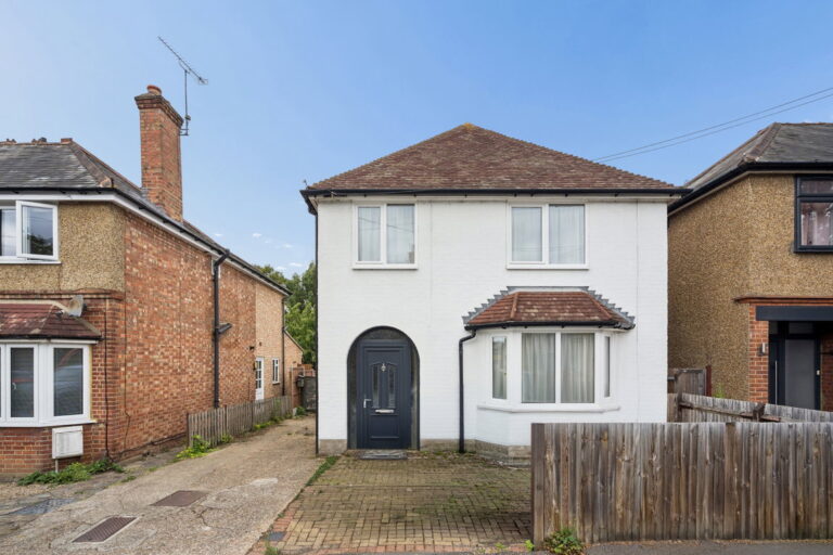 Hilliard Road, Northwood, HA6 1SL