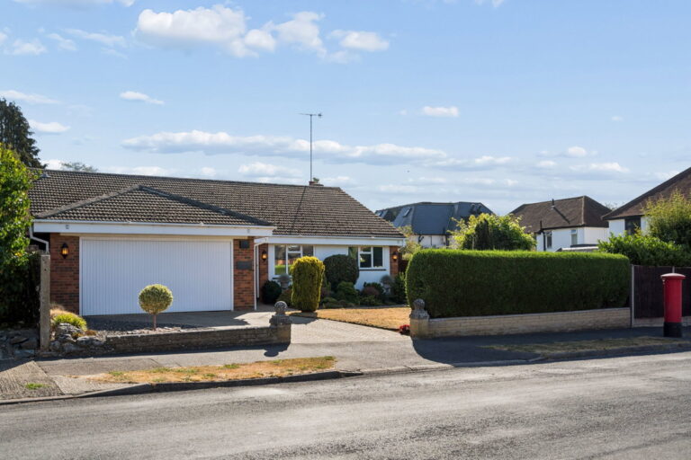 The Fairway, Northwood, HA6 3DY