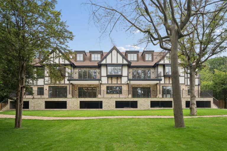 Wildacre, The Woods, Northwood