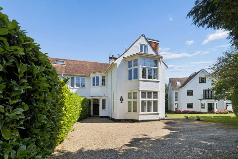 Carew Road, Northwood, HA6 3NH