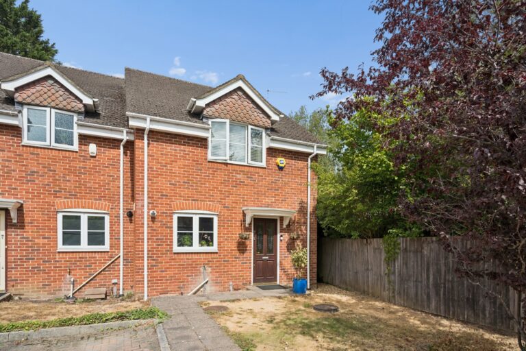 Meadow Bank Close, Amersham