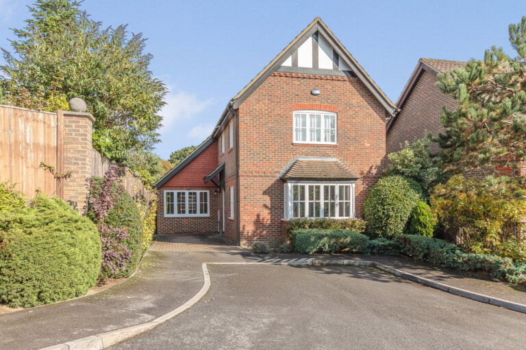 Heatherfold Way, Pinner, HA5