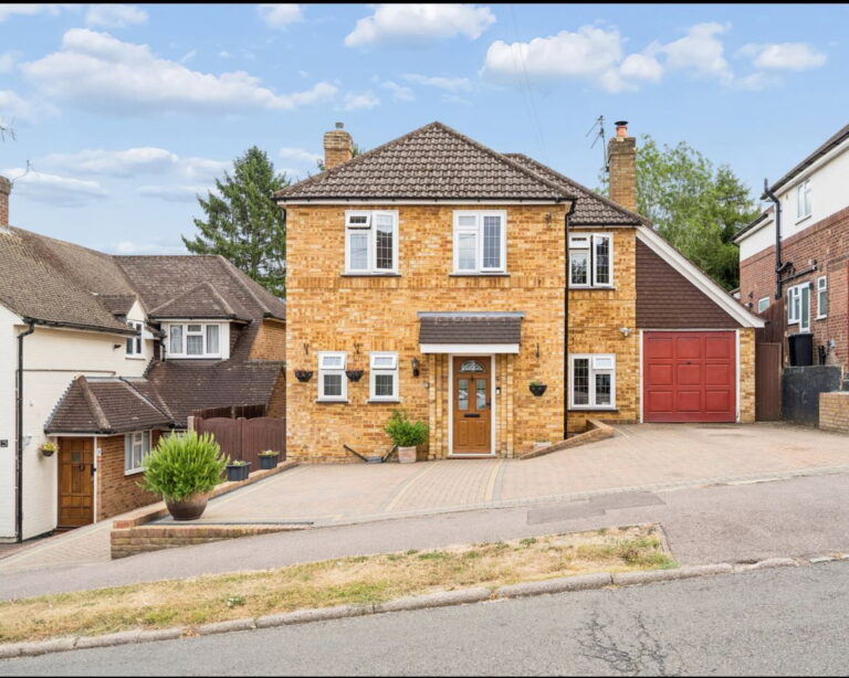 Brushwood Drive, Chorleywood, Herts, WD3