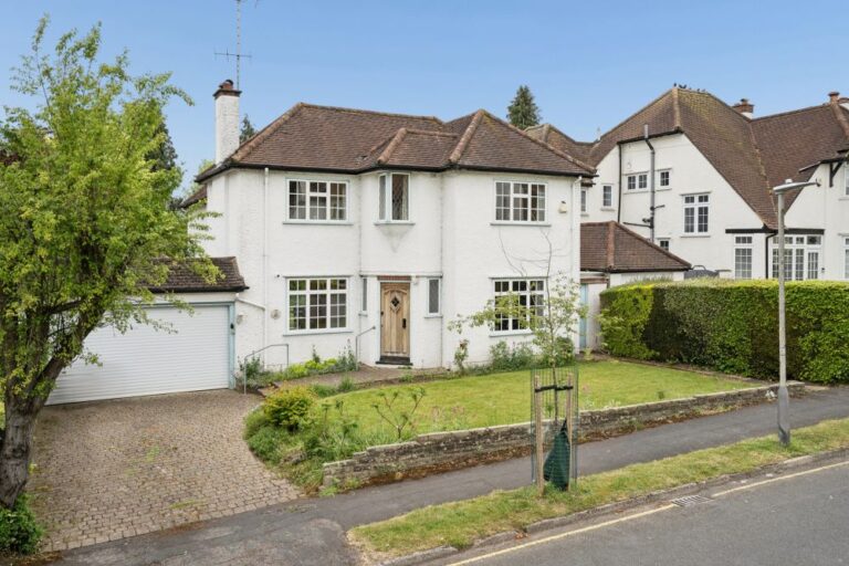 Hill Rise, Rickmansworth, Herts. WD3