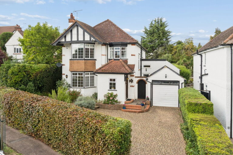 Shepherds Way, Rickmansworth, Herts, WD3