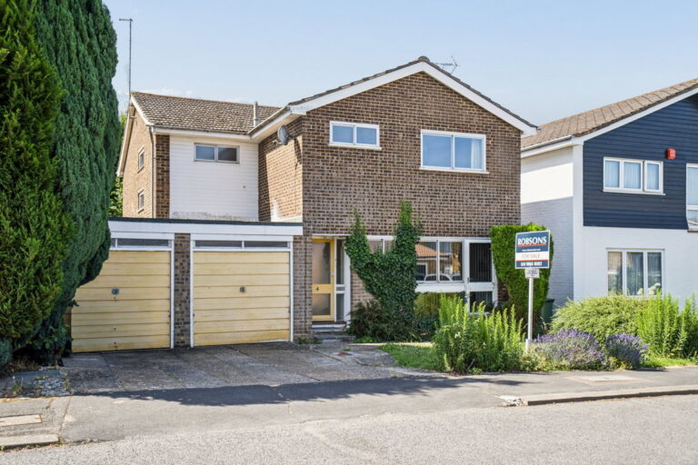 Staplefield Close, Pinner, HA5 3RW