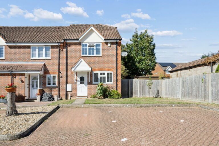 Broughton Way, Rickmansworth, Herts, WD3