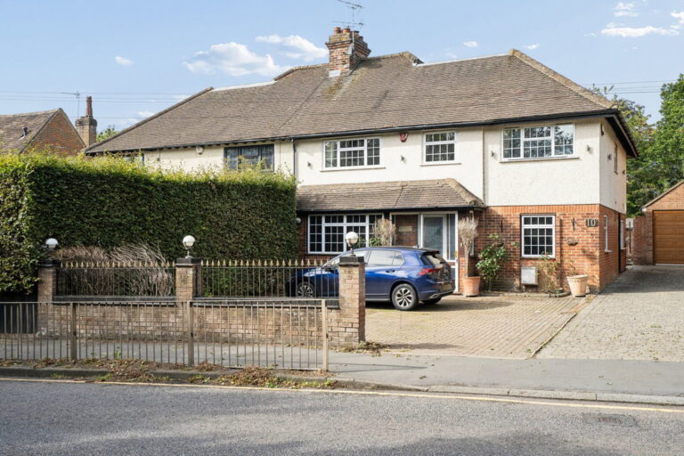 Chenies Road, Chorleywood, Rickmansworth, WD3 5LU