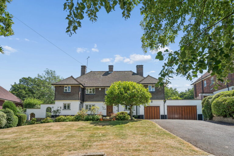 Main Avenue, Moor Park, Northwood, HA6 2LH