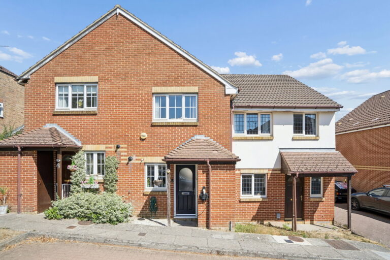 Thompson Way, Rickmansworth, Herts, WD3