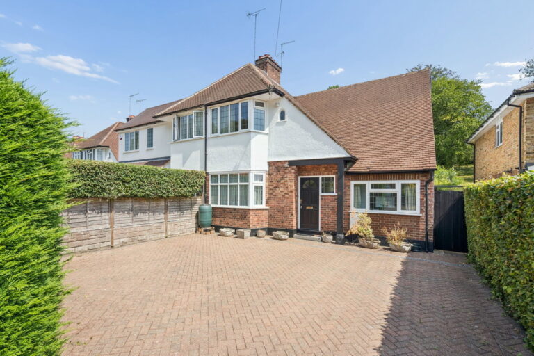 Whitelands Avenue, Chorleywood, Herts, WD3 5RE