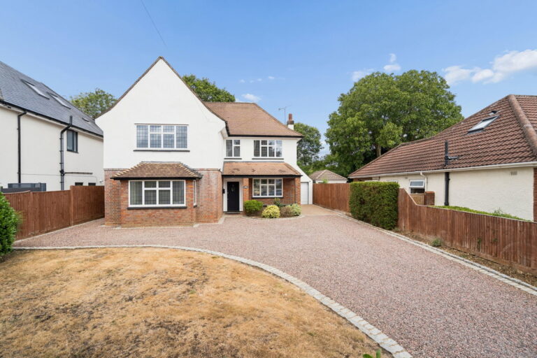 Beacon Way, Rickmansworth, Herts, WD3