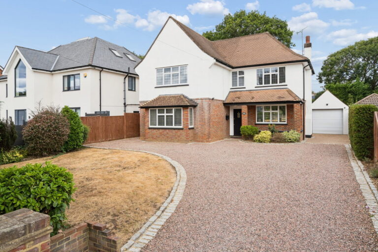 Beacon Way, Rickmansworth, Herts, WD3