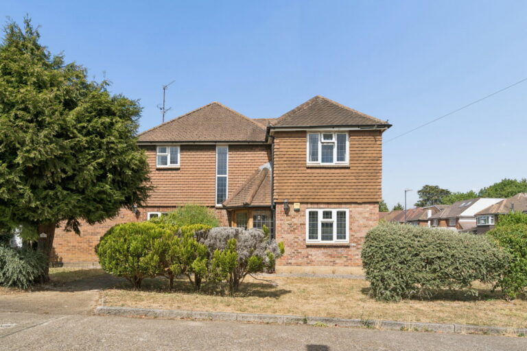 Murray Crescent, Pinner