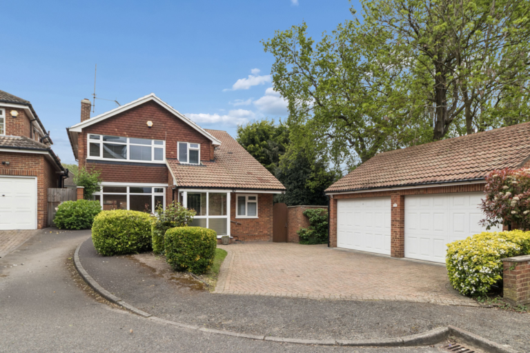 Ravenswood Park, Northwood, Middlesex, HA6 3PS