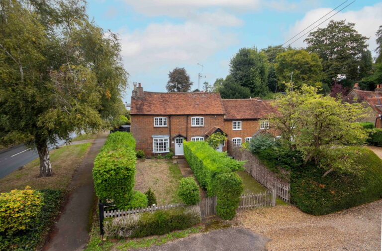 The Dell, Dunny Lane, Chipperfield, Herts, WD4