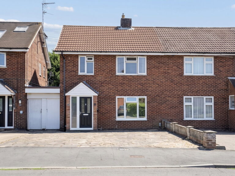 Dulwich Way, Rickmansworth, Herts, WD3