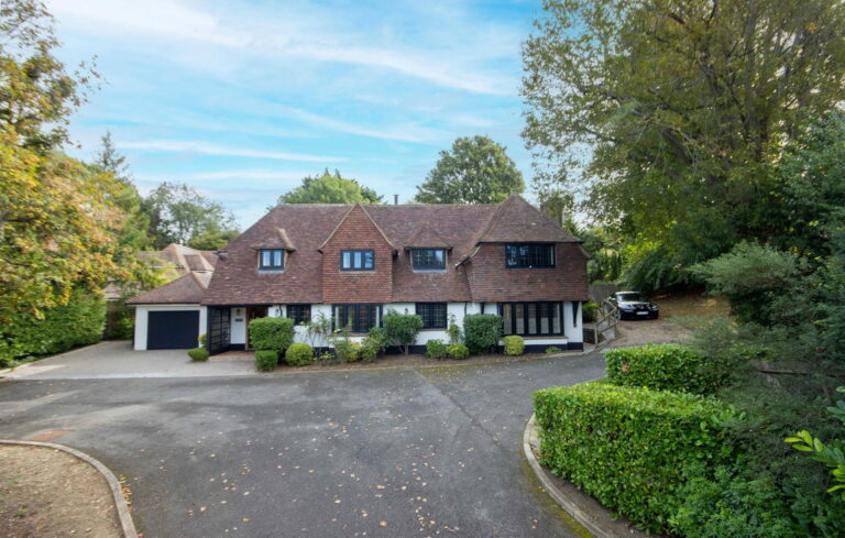 Homefield Road, Chorleywood, Herts, WD3