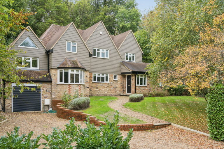 Valley Road, Rickmansworth, Herts, WD3