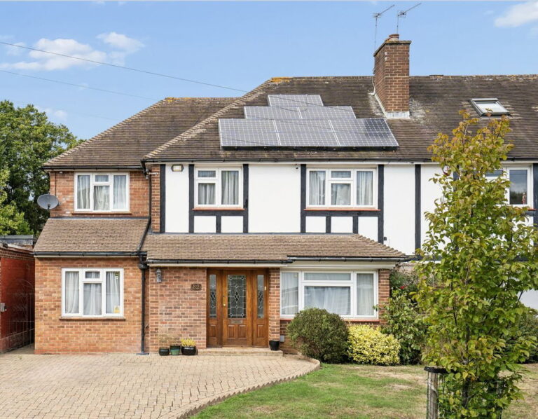 Marsworth Avenue, Pinner