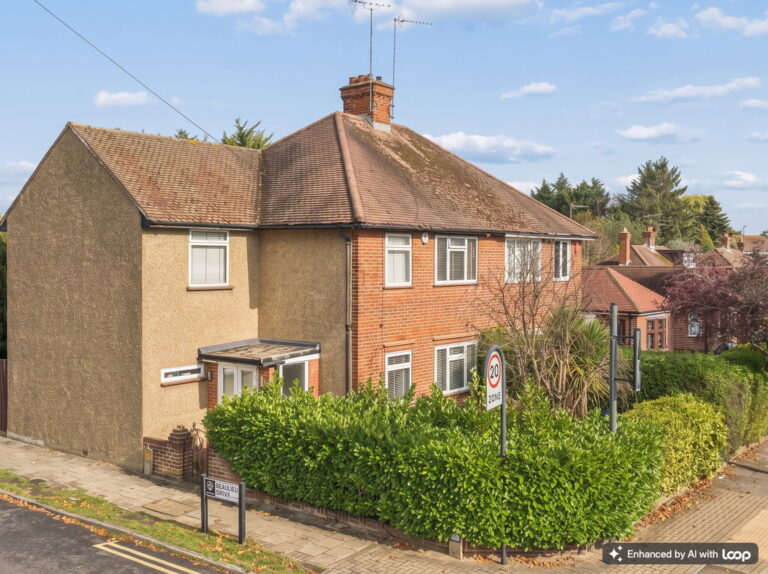 Eastern Avenue, Pinner